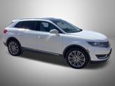 Thumbnail of 2018 White Platinum Lincoln MKX