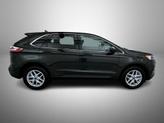 Thumbnail of 2022 Green Ford Edge