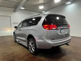 Thumbnail of 2018 Billet Silver Metallic Clearcoat Chrysler Pacifica
