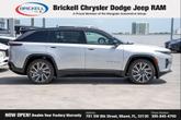 Thumbnail of 2025 Silver Zynith Clearcoat Jeep Wagoneer S