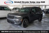 Photo of 2025 Diamond Black Crystal Pearlcoat Jeep Grand Cherokee