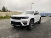 Thumbnail of 2025 Bright White Clearcoat Jeep Grand Cherokee
