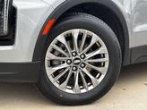 Thumbnail of 2025 Argent Silver Metallic Cadillac XT4
