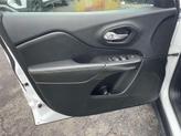 Thumbnail of 2014 Bright White Clearcoat Jeep Cherokee