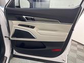 Thumbnail of 2022 Glacial White Pearl Kia Telluride
