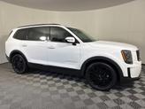 Thumbnail of 2022 Glacial White Pearl Kia Telluride