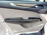 Thumbnail of 2017 White Platinum Lincoln MKC