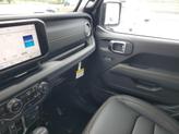 Thumbnail of 2025 Black Clearcoat Jeep Gladiator