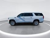 Thumbnail of 2022 Summit White GMC Yukon XL