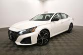 Thumbnail of 2023 Pearl White Tricoat Nissan Altima