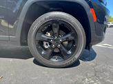 Thumbnail of 2023 Diamond Black Crystal Pearlcoat Jeep Grand Cherokee