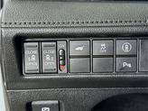 Thumbnail of 2024 Platinum White Pearl Honda Odyssey