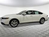 Thumbnail of 2025 Platinum White Pearl Honda Accord
