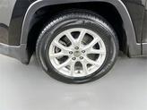 Thumbnail of 2018 Diamond Black Jeep Cherokee