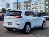 Thumbnail of 2017 Bright White Clearcoat Jeep Cherokee