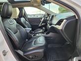 Thumbnail of 2017 Bright White Clearcoat Jeep Cherokee
