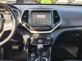 Thumbnail of 2017 Bright White Clearcoat Jeep Cherokee