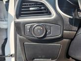 Thumbnail of 2018 White Ford Edge