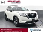 Photo of 2023 Super Black Nissan Pathfinder
