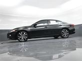 Thumbnail of 2022 Super Black Clearcoat Nissan Altima