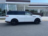 Thumbnail of 2022 White Metallic Lincoln Navigator