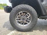 Thumbnail of 2025 Granite Crystal Metallic Clearcoat Jeep Gladiator