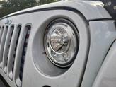 Thumbnail of 2018 Bright White Clearcoat Jeep Wrangler JK