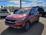 Thumbnail of 2023 Mars Orange Kia Seltos