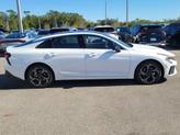 Thumbnail of 2025 Snow White Pearl Kia K5