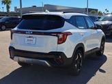 Thumbnail of 2026 Snow White Pearl Kia Seltos