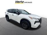 Photo of 2024 Glacier White Nissan Rogue