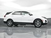 Thumbnail of 2022 Summit White Chevrolet Equinox