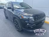 Photo of 2023 Diamond Black Crystal Pearlcoat Jeep Compass