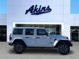 Photo of 2025 Bright White Clearcoat Jeep Wrangler
