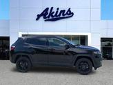 Photo of 2025 Diamond Black Crystal Pearlcoat Jeep Compass