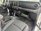 Thumbnail of 2022 Bright White Clearcoat Jeep Gladiator