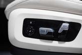 Thumbnail of 2021 Mineral White Metallic BMW X7