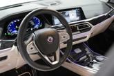 Thumbnail of 2021 Mineral White Metallic BMW X7