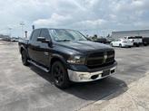 Thumbnail of 2016 Brilliant Black Crystal Pearlcoat RAM 1500