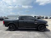 Thumbnail of 2016 Brilliant Black Crystal Pearlcoat RAM 1500