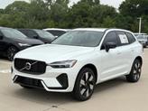Photo of 2025 Crystal White Volvo XC60 Plug-In Hybrid