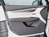 Thumbnail of 2018 Crystal White Tricoat Cadillac XT5