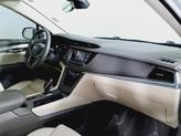 Thumbnail of 2018 Crystal White Tricoat Cadillac XT5