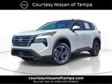 Photo of 2025 Everest White Pearl Nissan Rogue