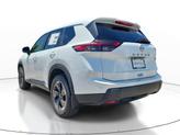 Thumbnail of 2025 Everest White Pearl Nissan Rogue