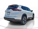 Thumbnail of 2025 Everest White Pearl Nissan Rogue