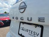 Thumbnail of 2025 Everest White Pearl Nissan Rogue