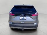 Thumbnail of 2021 Iconic Silver Metallic Ford Edge