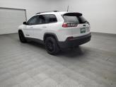 Thumbnail of 2020 Bright White Clearcoat Jeep Cherokee