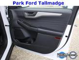Thumbnail of 2022 Oxford White Ford Escape